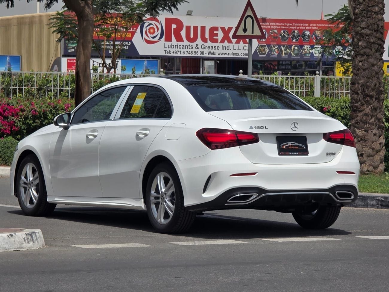 مرسيدس بنز A 180 Sedan 1.4 L
