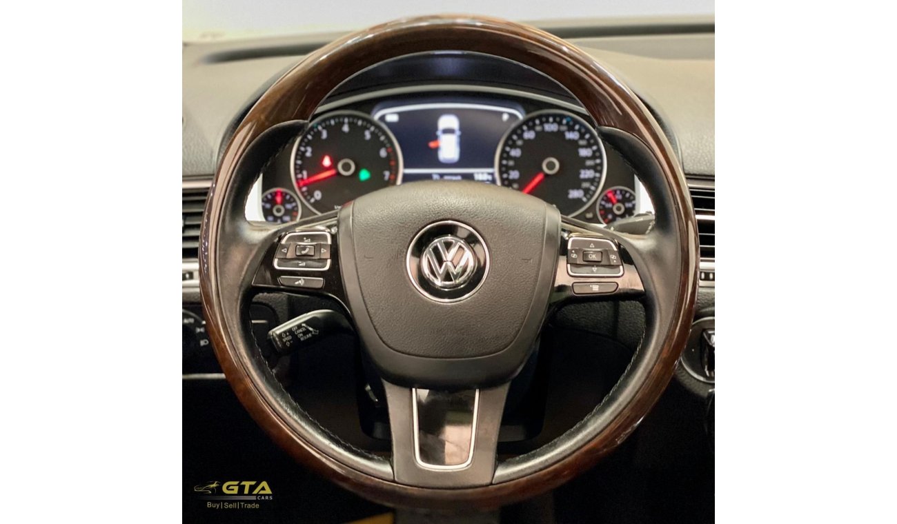 Volkswagen Touareg 2015 Volkswagen Touareg SEL V6, Warranty, Full Service History, Low KMs, GCC
