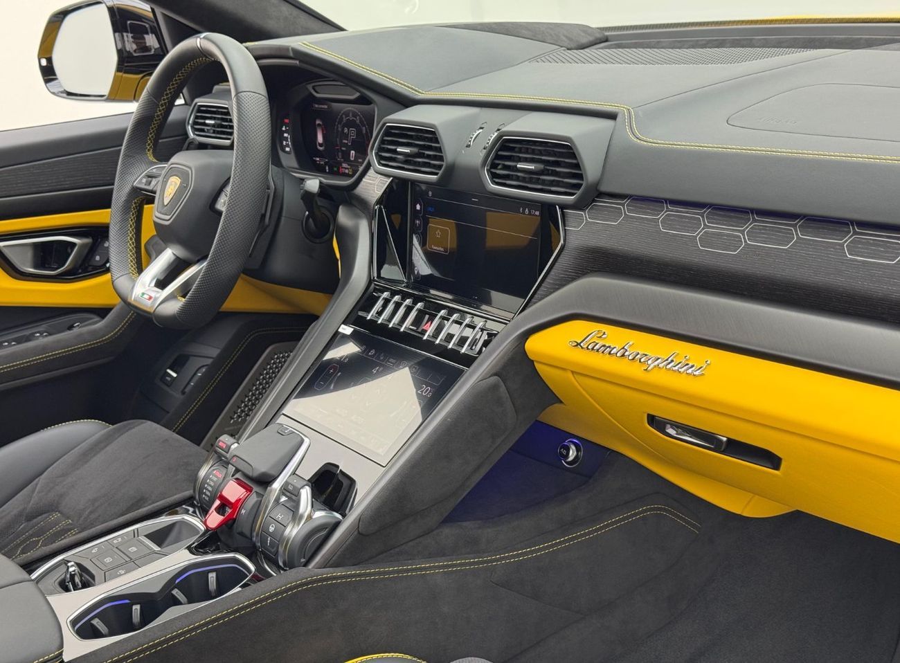 Lamborghini Urus S 4.0T V8 2024 Lamborghini Urus S, Full PPF, Agency Warranty & 2027 Service Contract, Agency FSH, GC