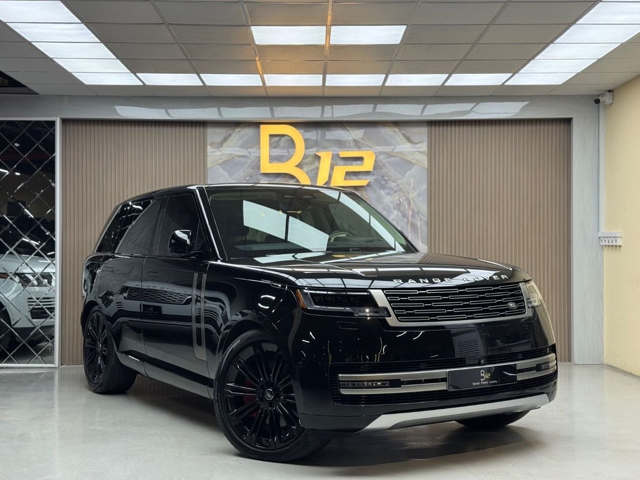 Land Rover Range Rover LWB First Edition P530 4.4L