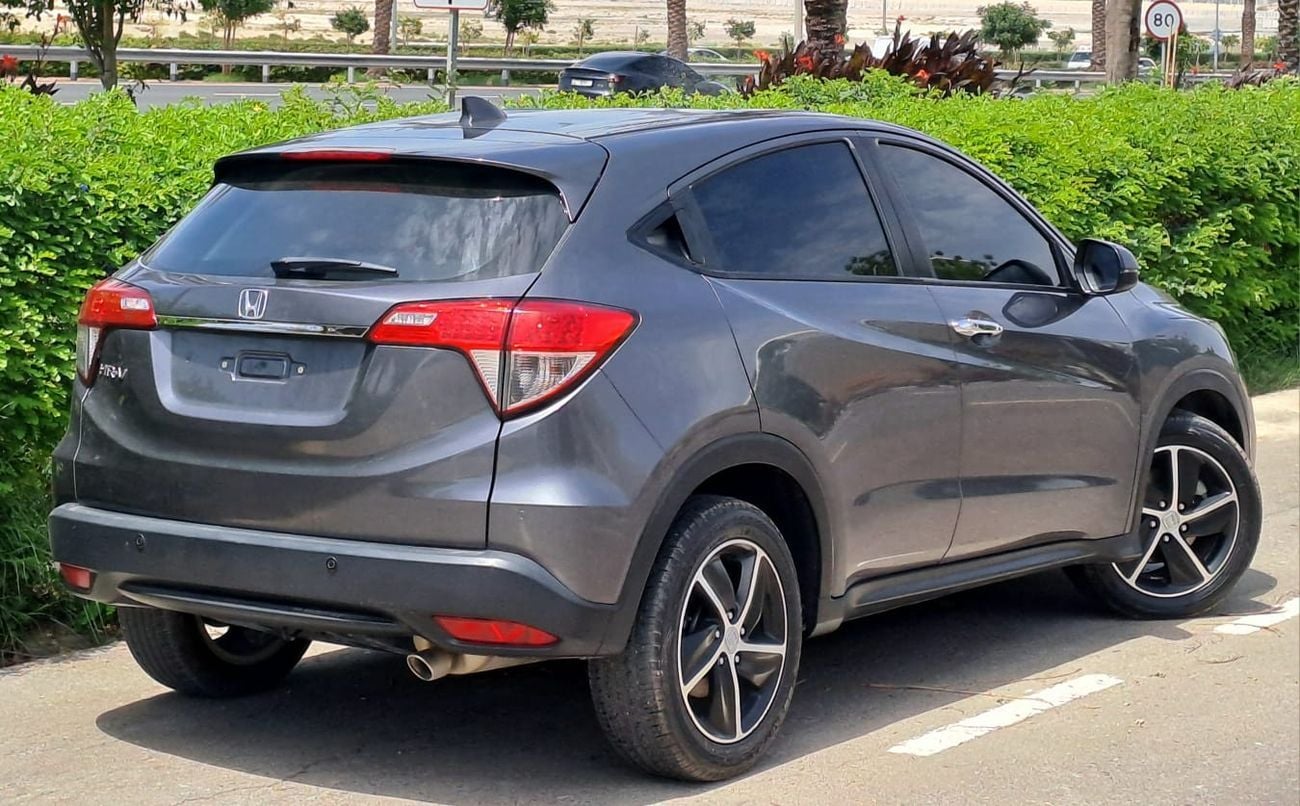 هوندا HRV 689-MONTHLY | HONDA HR-V 1.8L | GCC SPECS | SUV | CRUISE | CAMERA | ACCIDENT FFREE