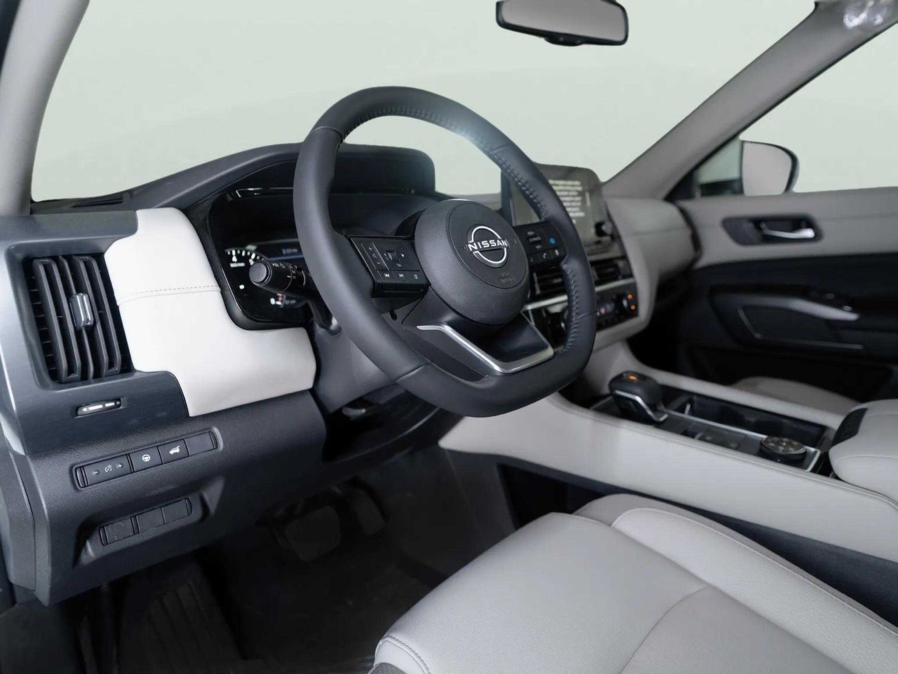 Nissan Pathfinder SV 3.5L (260 HP) 4WD SV 3.5