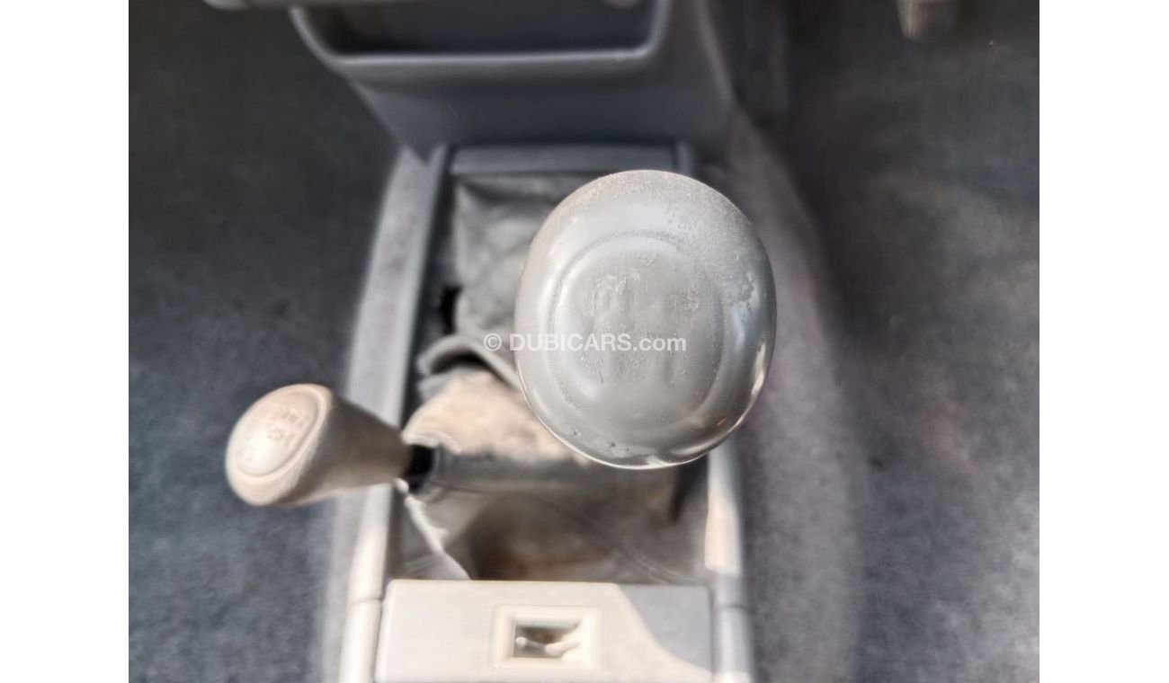 Toyota Hilux TOYOTA HILUX PICK UP RIGHT HAND DRIVE (PM1367)