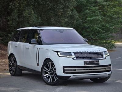 Land Rover Range Rover SE P400 3.0L RANGE ROVER SE 2023 GCC // FULL OPITION // PERFECT CONDITION // LOW MILEAGE