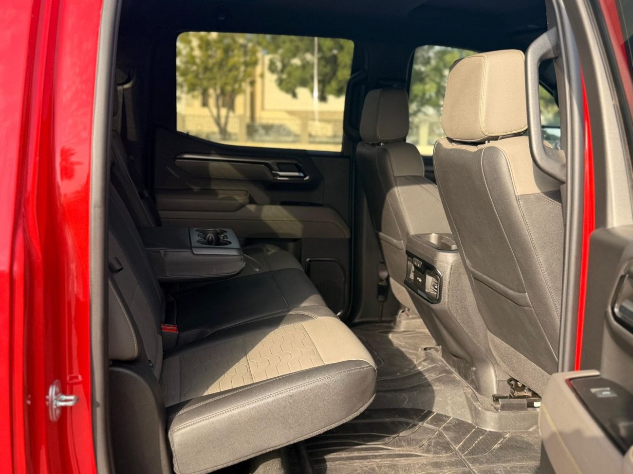 شيفروليه سيلفارادو ZR2 export from Australia