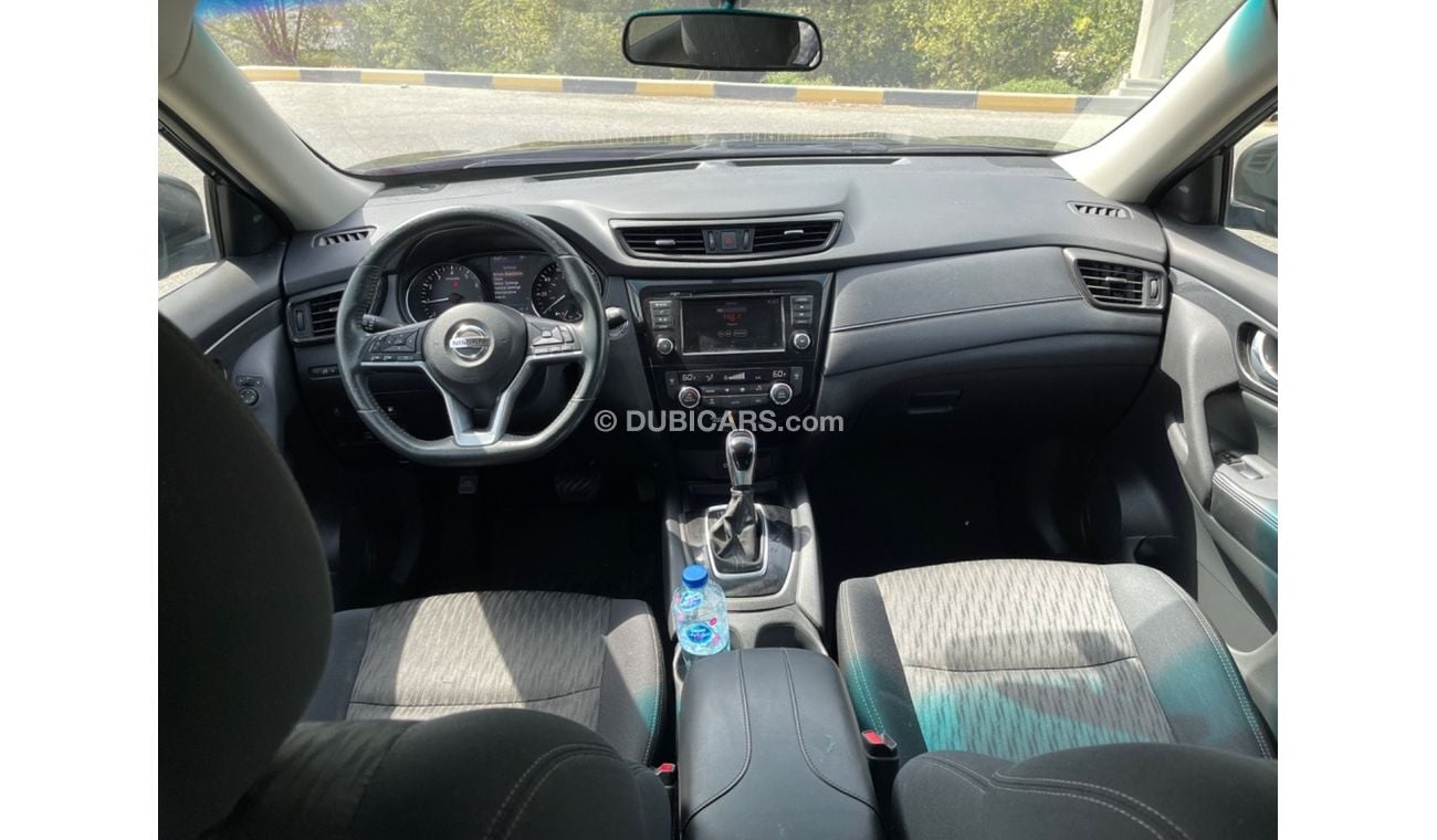 Nissan Rogue Nissan Rogue   (USA _ SPEC) - 2018 - VERY GOOD CONDITION