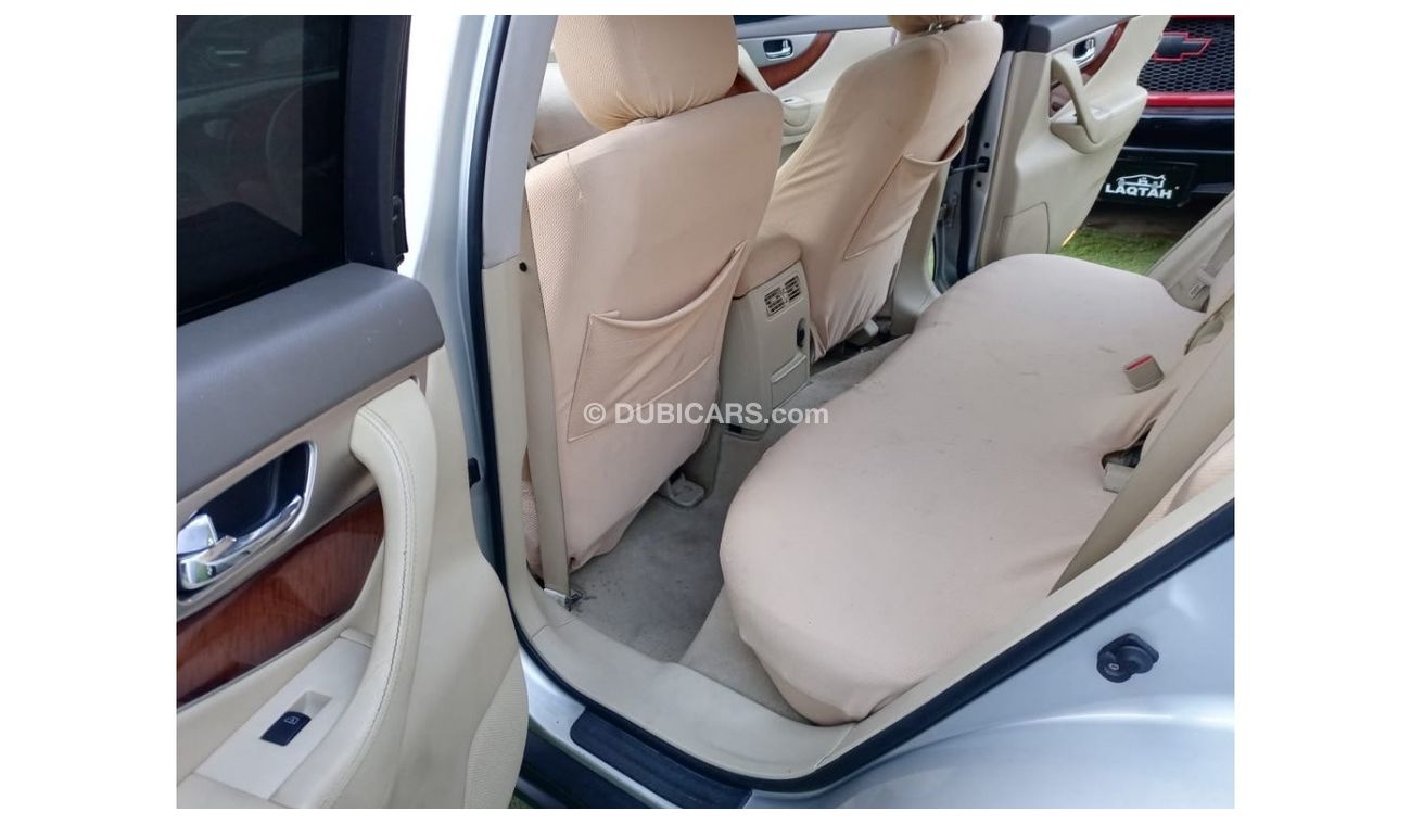 Infiniti FX50 Infiniti FX50 Gulf model 2009, paint, agency number one, leather hatch, sensors, alloy wheels, cruis