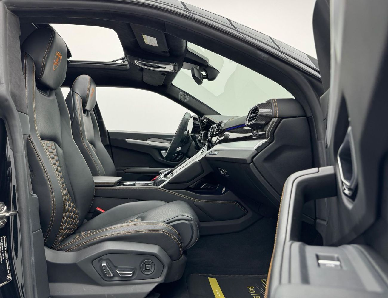 لامبورغيني اوروس 2020 Lamborghini Urus, 1 Year Warranty, Full Service History