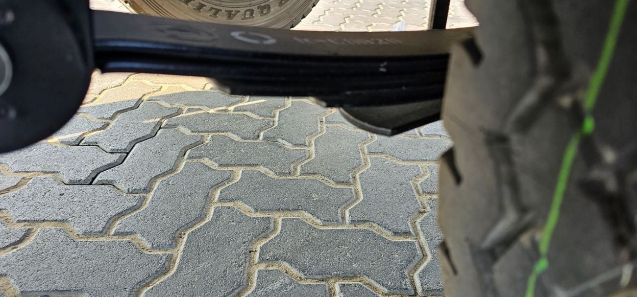 تويوتا لاند كروزر 70 ECTGEN002 - 2025 TLC71 Hardtop SWB 2.8L Diesel Auto Beige