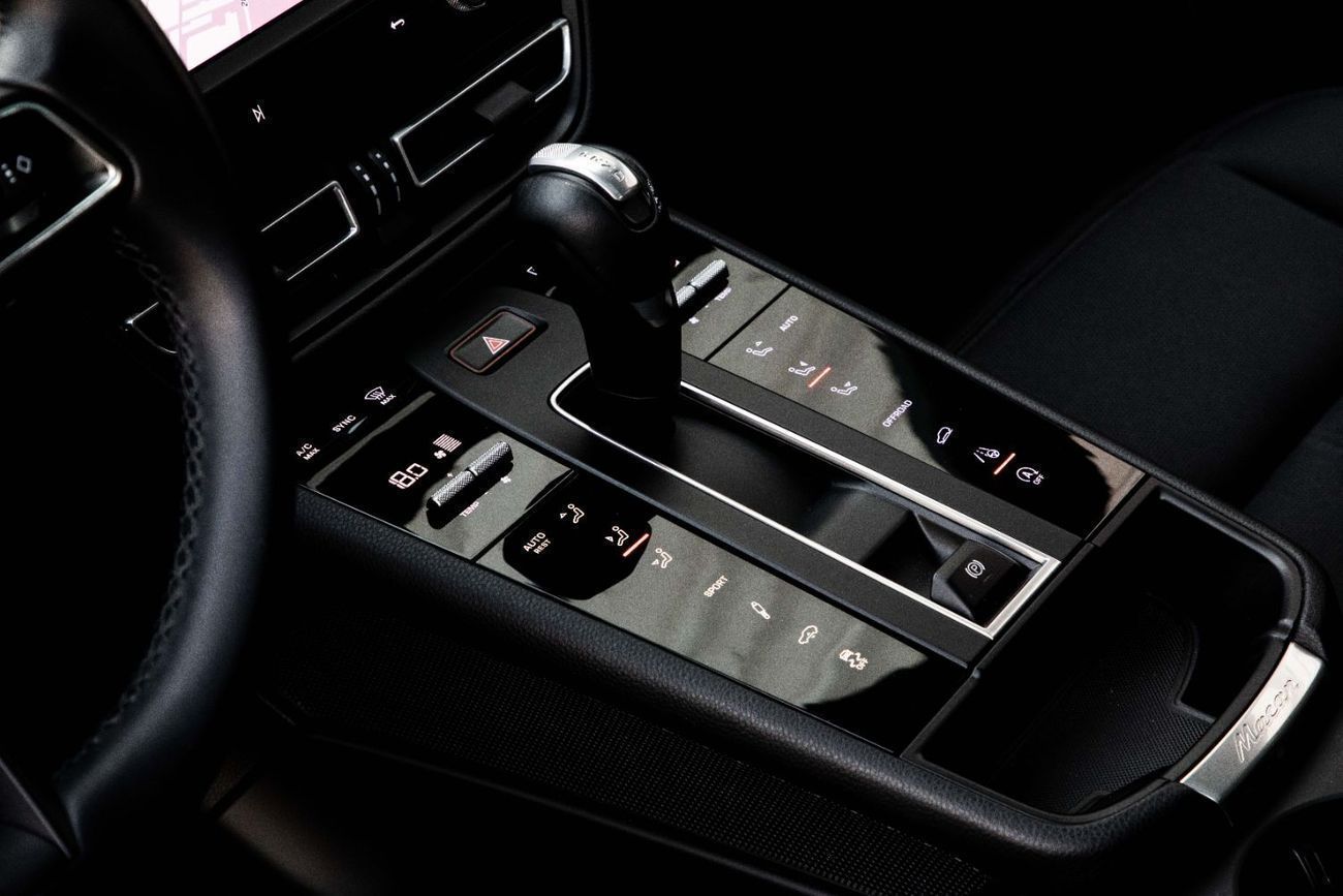 بورش ماكان S | 6,071 P.M  | 0% Downpayment | Upgraded Wheels | Porsche Warranty!