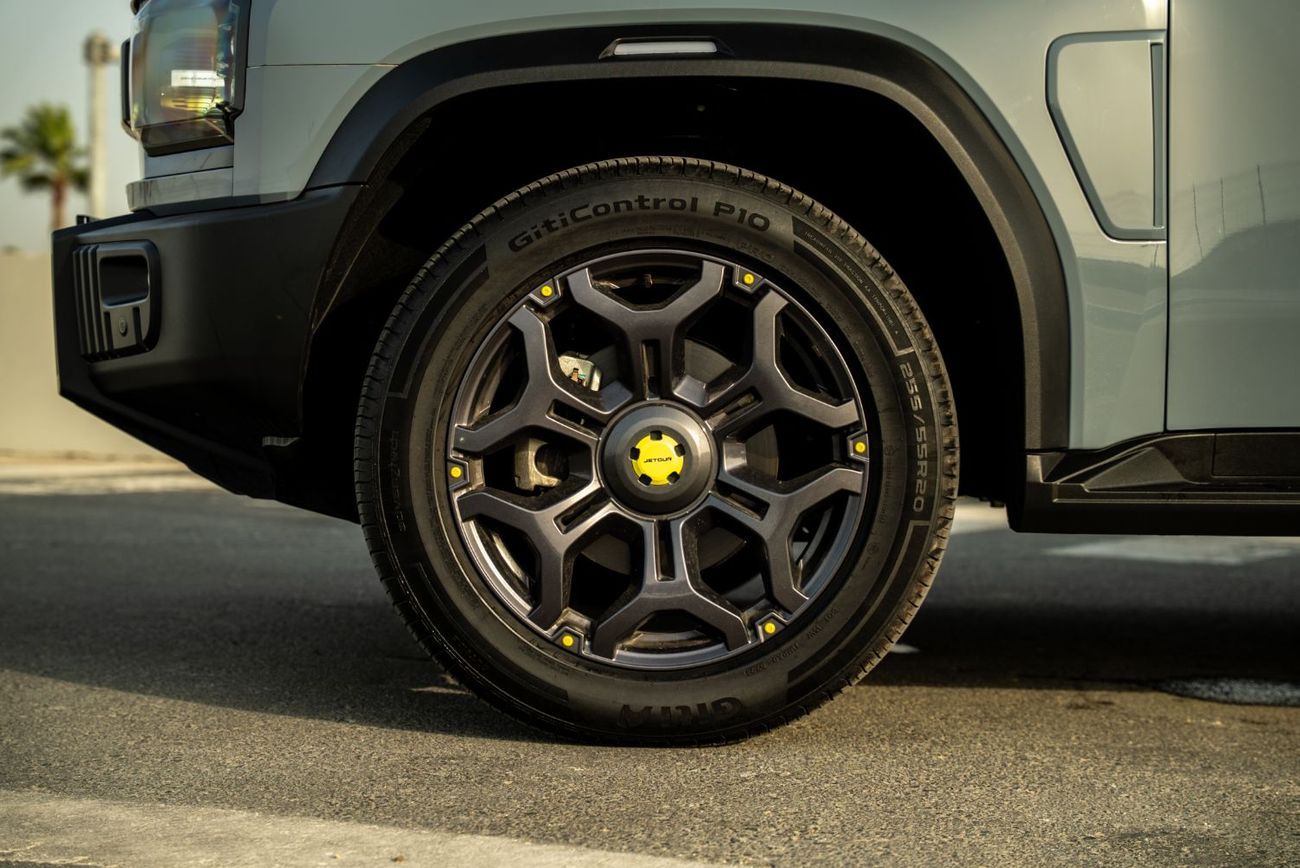 Jetour T2 Luxury 2024 GCC Low Mileage Full Service History 2.0L Turbo 4 Cylinders