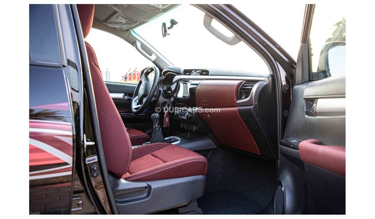 تويوتا هيلوكس 2023 Toyota Hilux 4x4 DC 2.8 D MT SR5 - Export Only