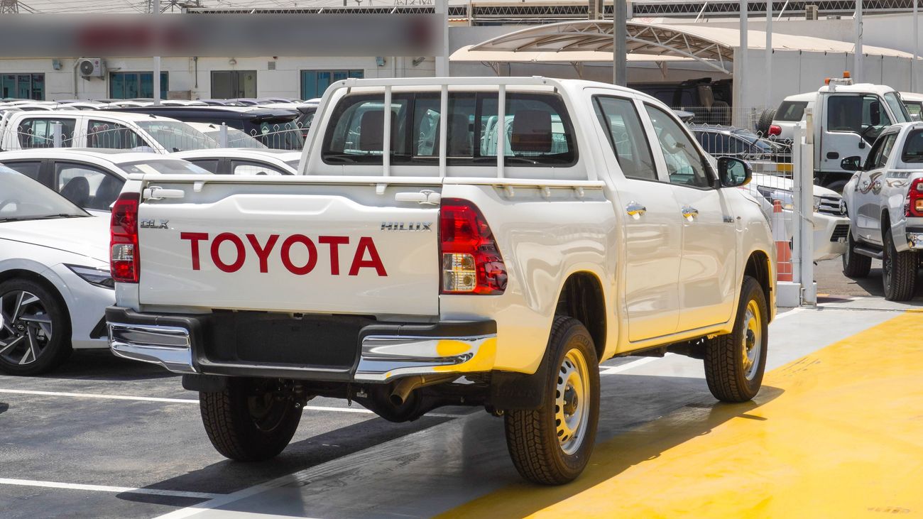 Toyota Hilux DLX 2.4 L d