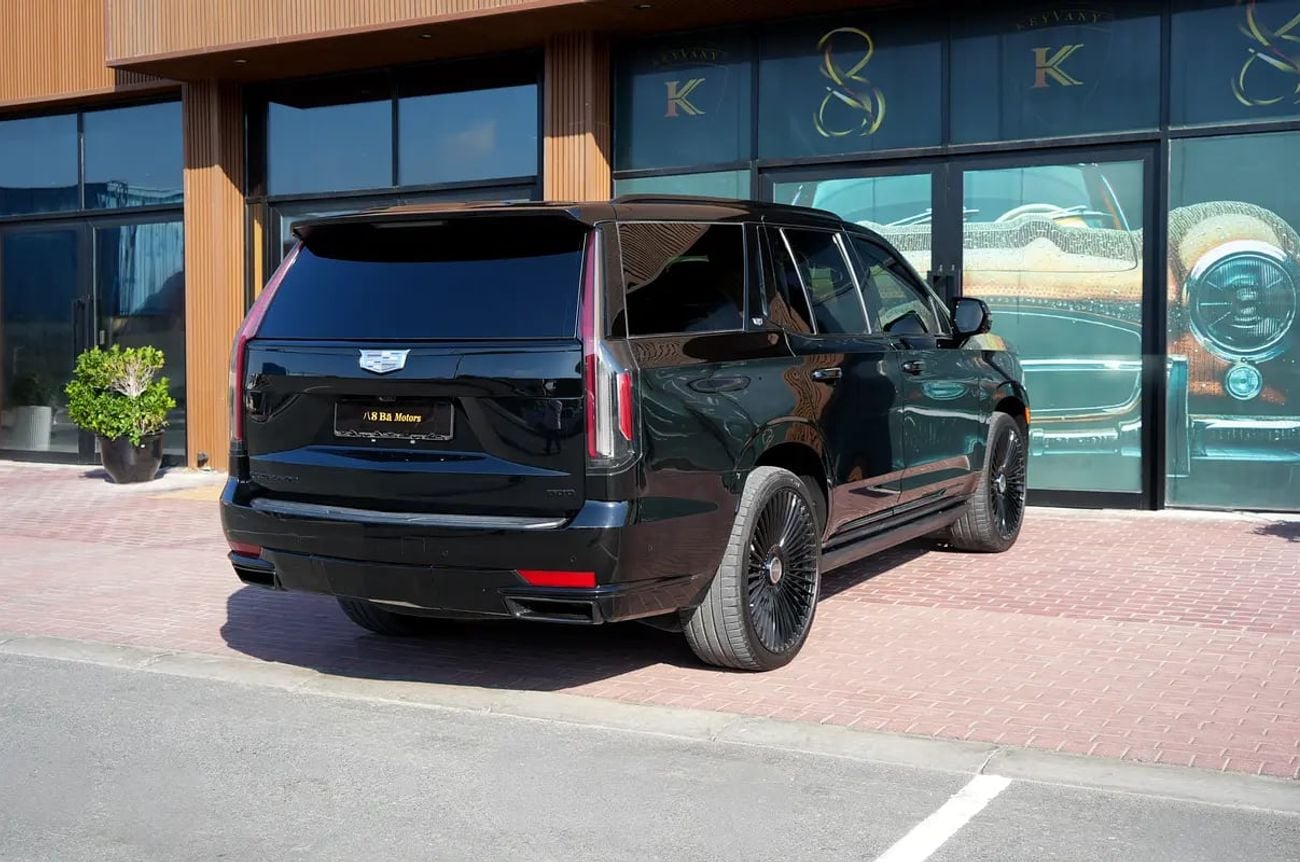 كاديلاك إسكالاد Sport Platinum 6.2L 4WD Sport Platinum | 7seaters | Excellent Condition