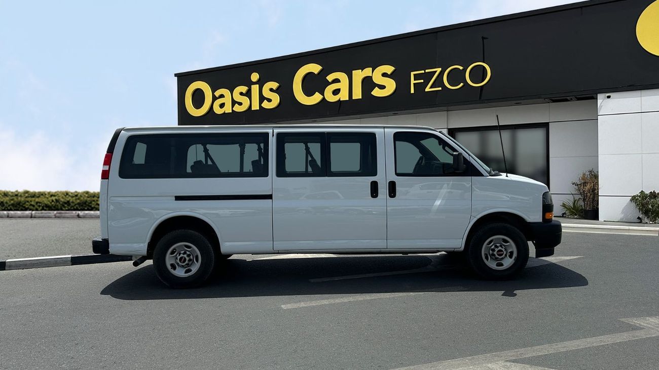 GMC Savana 3500 EXT Passenger 15 Seater GCC 6.6L V8