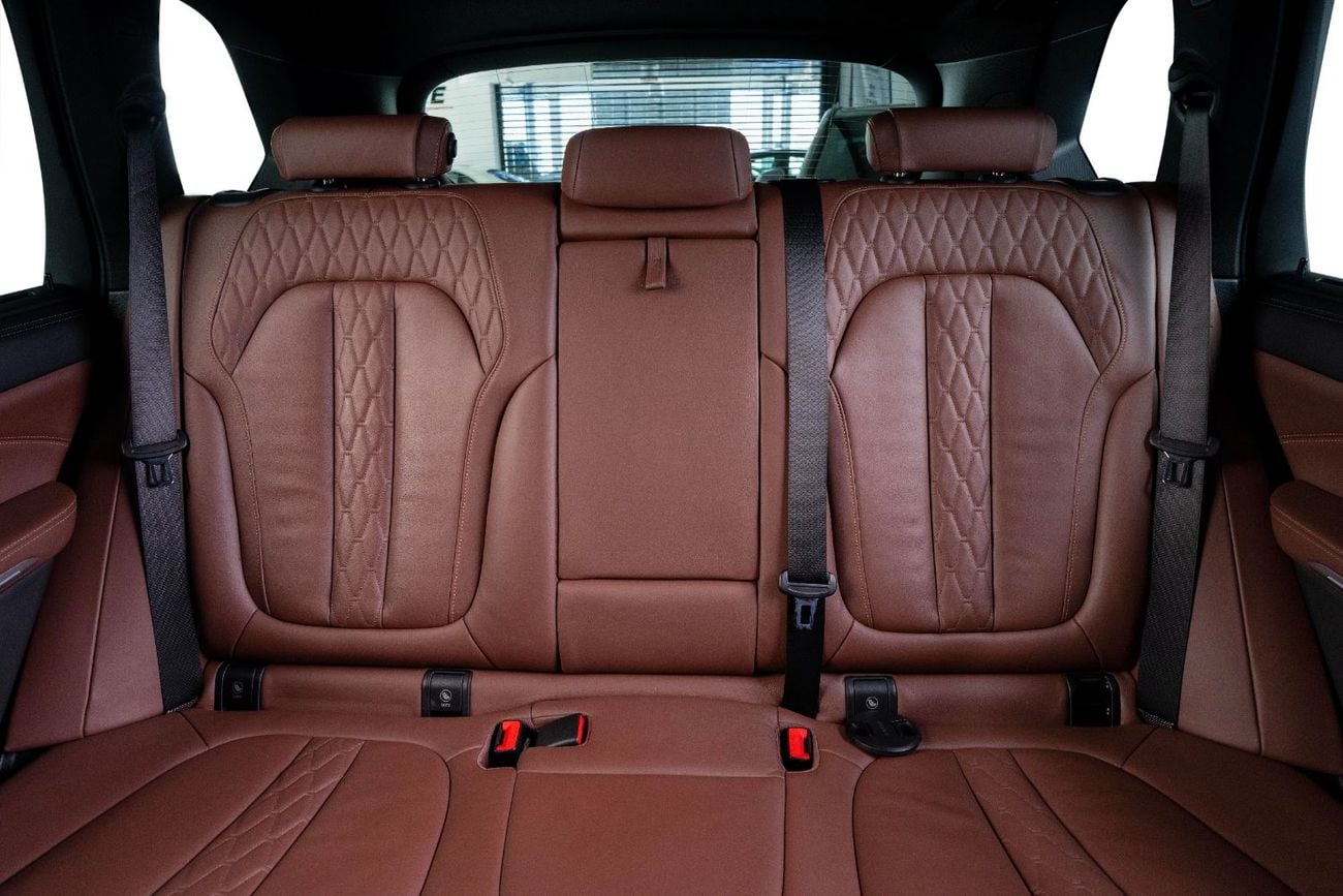 BMW X5 M50i 4.4L AGMC Full Service History-BMW Individual Interior-Aero Dynamic Package