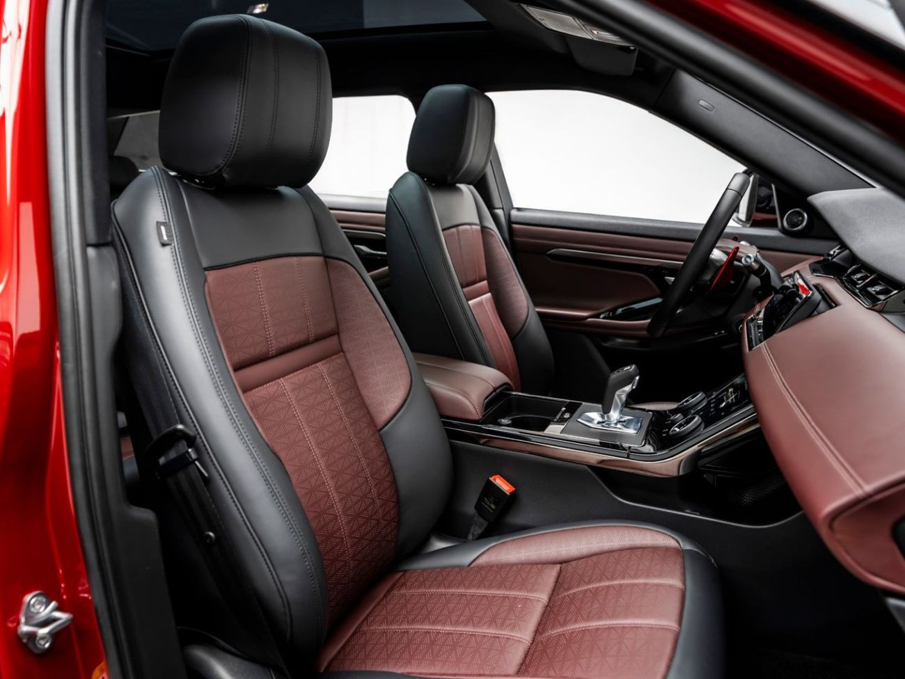 لاند روفر رانج روفر إيفوك P250 R-ديناميك HSE