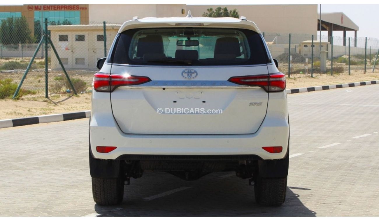 Toyota Fortuner Технические особенности РАЗМЕРЫ Дx Шx В (мм) 4795 X 1855 X 1835 КОЛЕСНАЯ БАЗА (мм)2745 ДОРОЖНЫЙ ПРОС