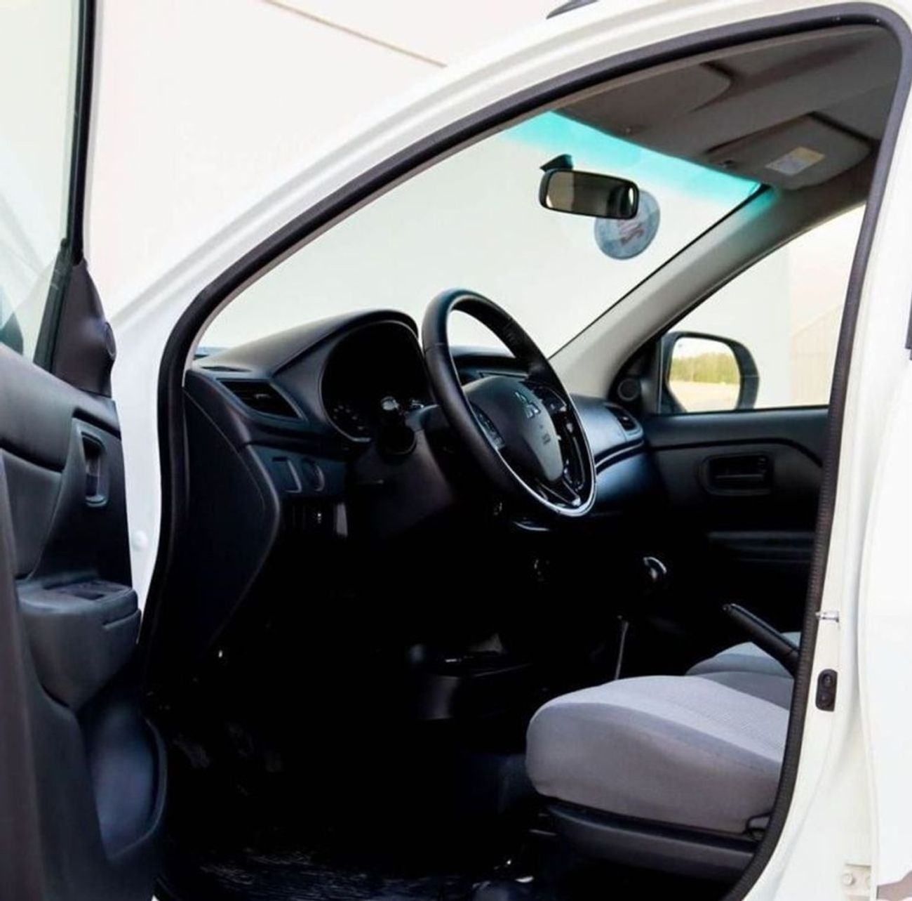 ميتسوبيشي L200 ميتسوبيشي L200 | 2.5 لتر | 2021 | خليجي | خالية من الحوادث | بحالة ممتازة | 735 شهرياً