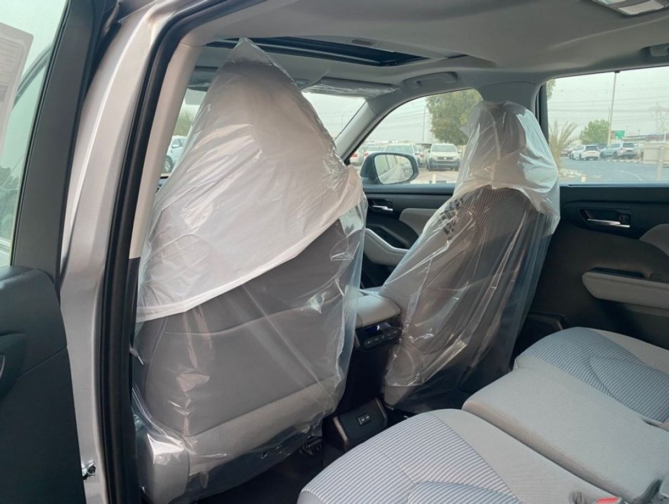 تويوتا هايلاندر 2022 2.5L PETROL GLE HYBRID 4x4 FOR EXPORT