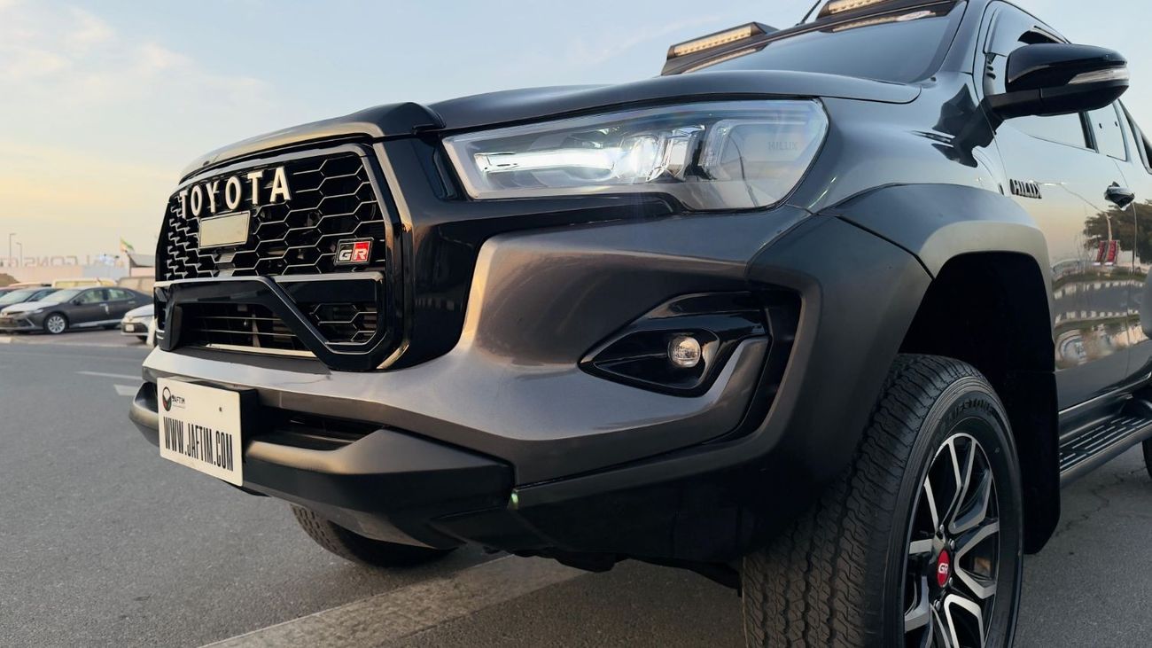 Toyota Hilux SMART CAB | GR SPORTS BODY KIT INSTALLED | 2.8l DIESEL ENGINE | RHD