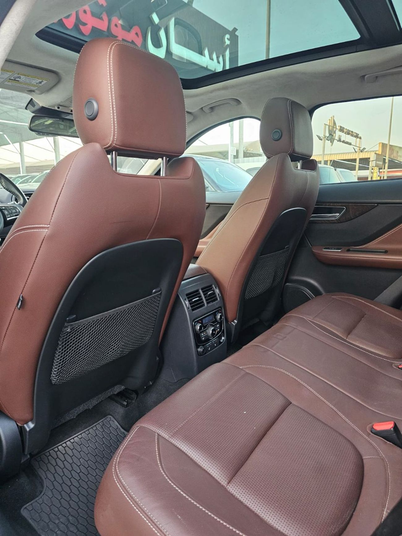 جاكوار F بيس S 3.0L (400 HP)