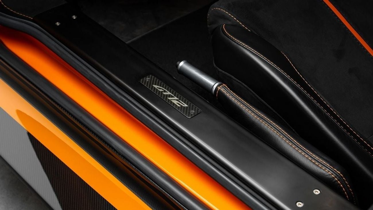 أستون مارتن فانتيج GT12