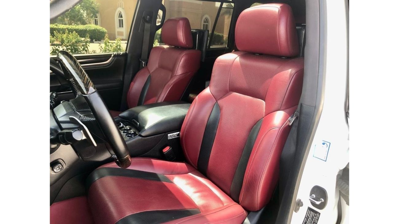 Lexus LX 570 Signature Black Edition LX570 SIGNAITUR 2018 (صبغ وكاله بدون حوادث) ,Free accident ،٪؜ Original pain