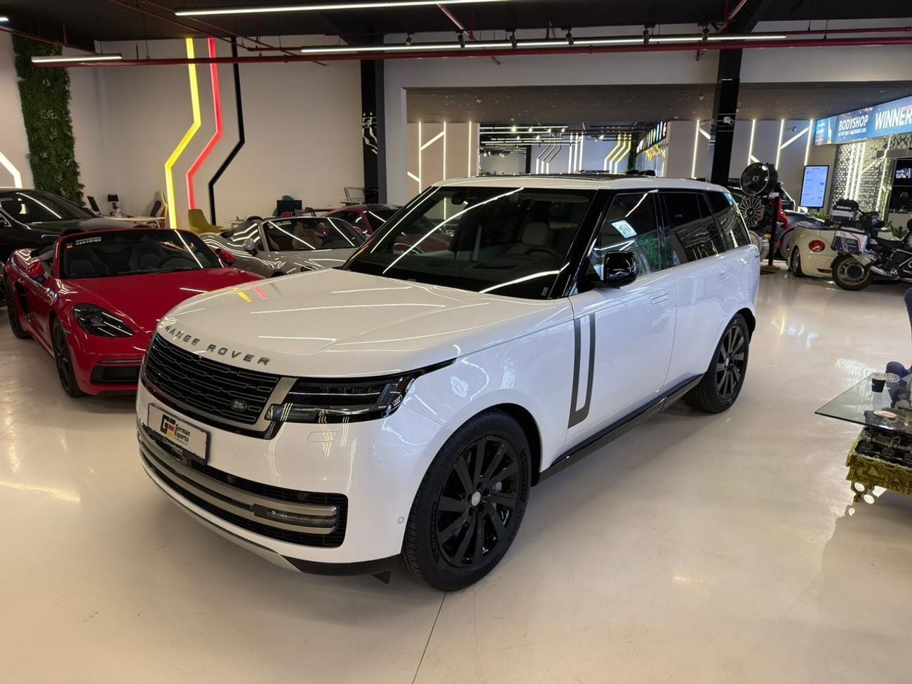 Land Rover Range Rover 2024 Range Rover P550e SE - PHEV Up to 100 Km ! - Brand New - Warranty available up on request