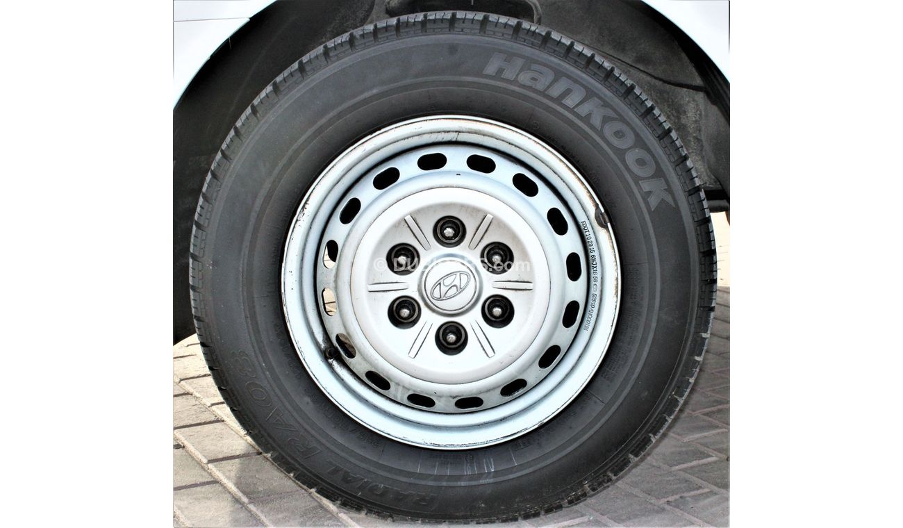 Hyundai H-1 Hyundai H1 2017, GCC van, in excellent condition, without accidents, very clean from inside and outs