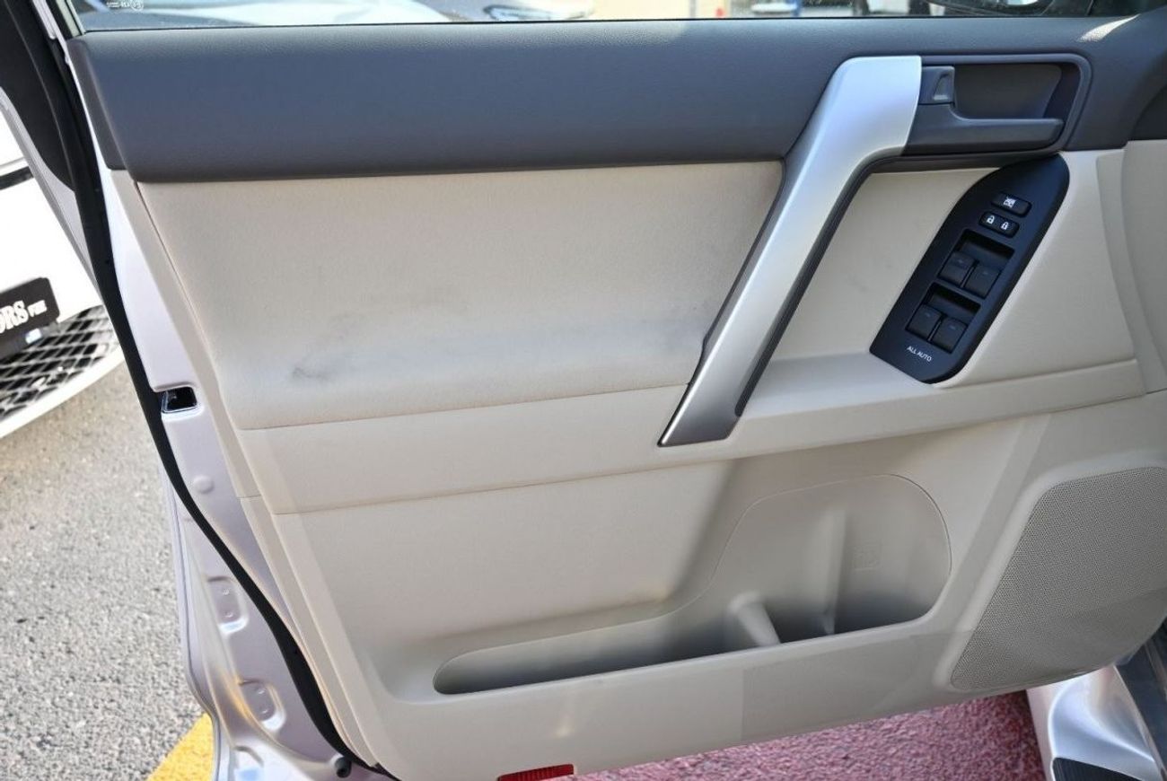 تويوتا برادو تويوتا لاندكروزر برادو 4.0 لتر TX.L بنزين ، دفع رباعي ، 5 أبواب ، مثبت سرعة ، فتحة سقف ، مقاعد كهربا