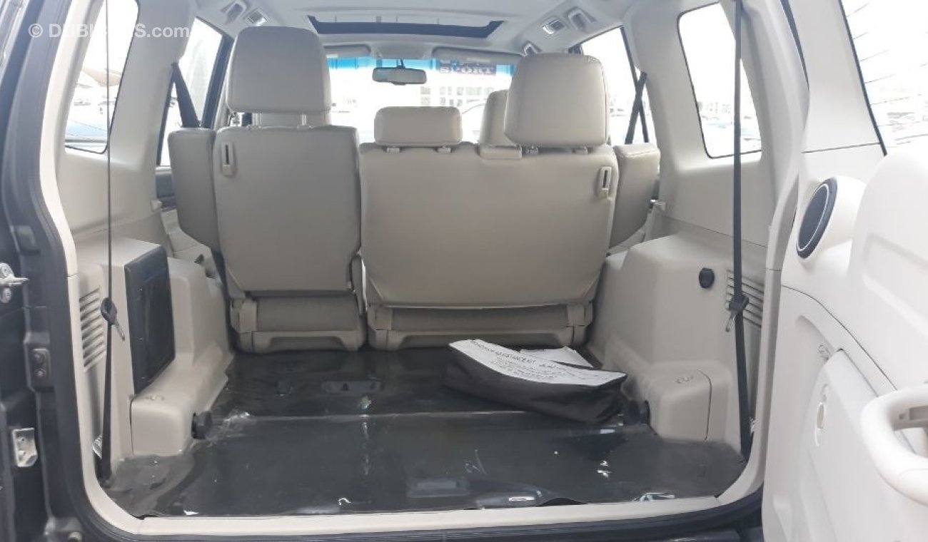 Mitsubishi Pajero 2013 Gulf Specs Full options Sunroof Leather interiors