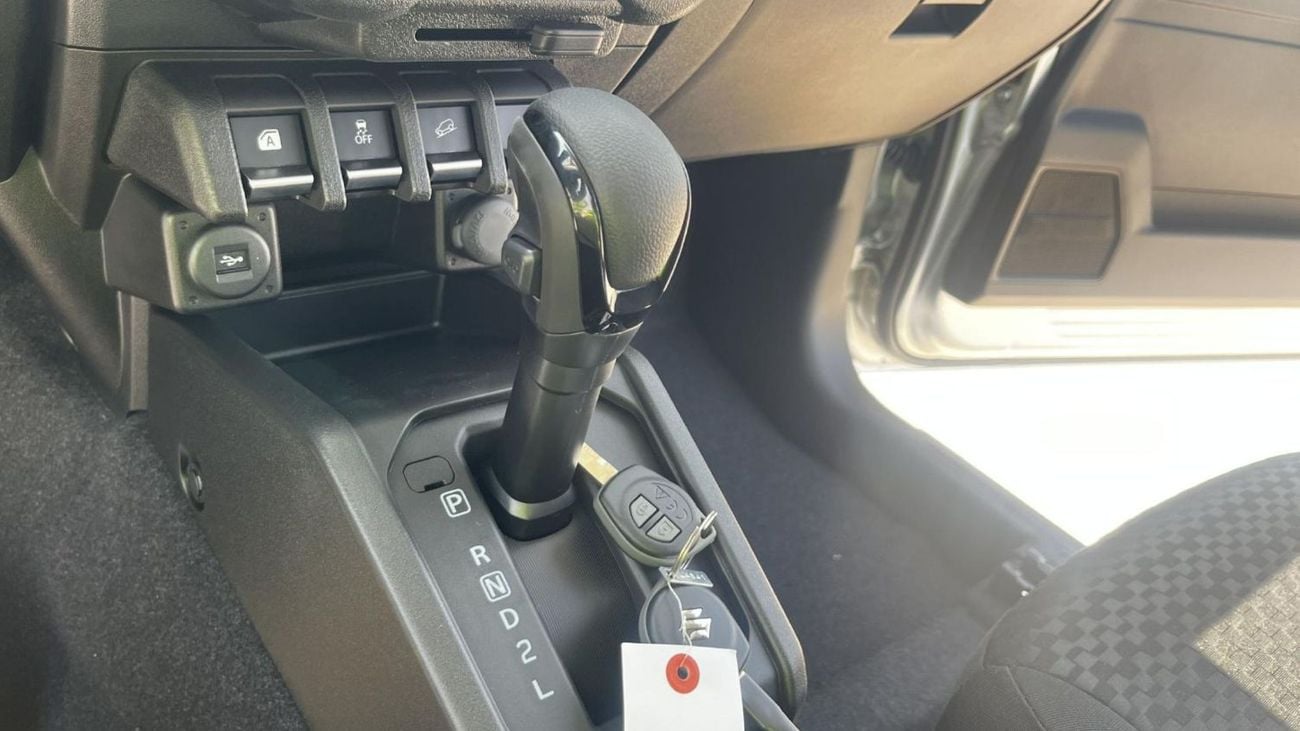 سوزوكي جيمني 3-Door GL 1.5L 4WD 4AT