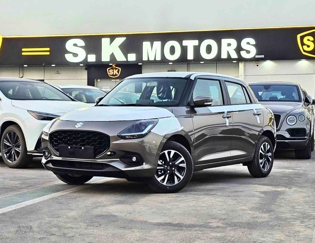 سوزوكي سويفت GLX / 1.2L PETROL A/T/ PUSH START / REAR PARKING SENSOR / REAR CAMERA (CODE # GLX)