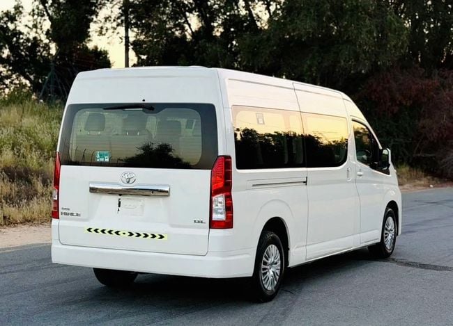 Toyota HiAce 2021 Model Diesel Engine Automatic Transmission Full Option GCC Specification Very Perfect Condition, миниатюра 16
