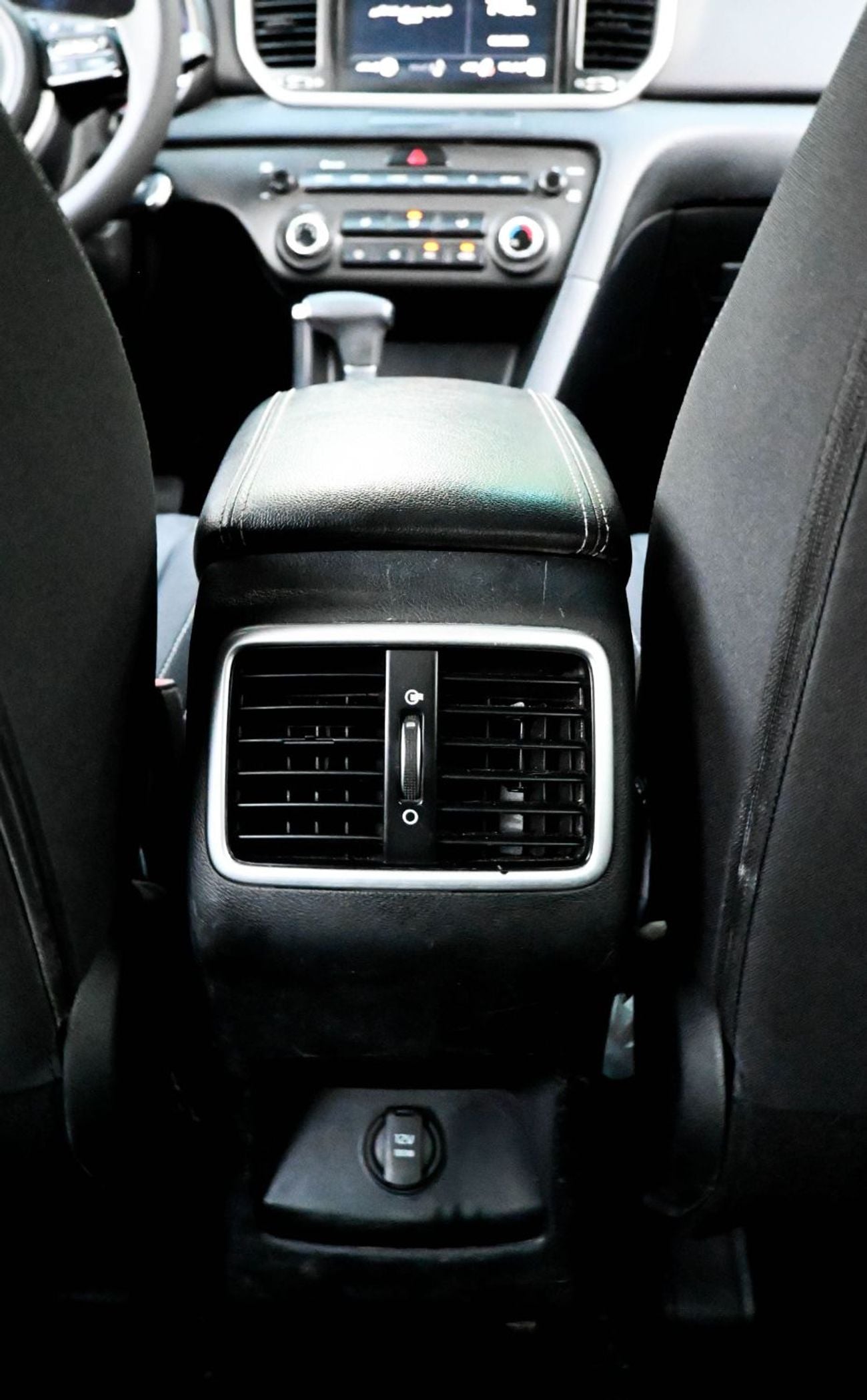 Kia Sportage كيا سبورتاج خليجيEX STD 2021 1.6L بحالة ممتازة من الداخل والخارج
