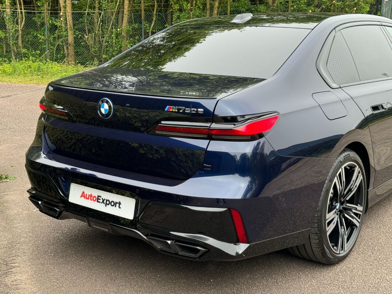 BMW M760Li E XDRIVE MODELS