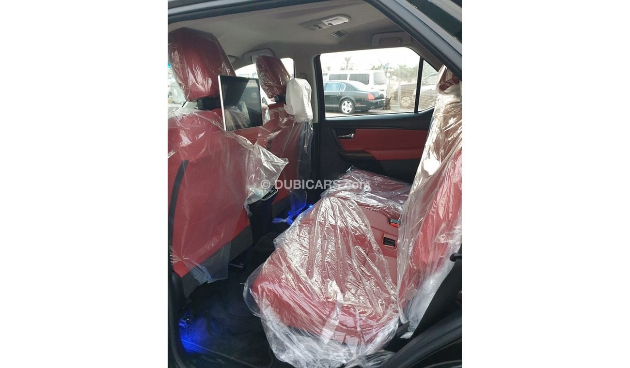 تويوتا فورتونر 2.7 PETROL (4 CYLINDER)