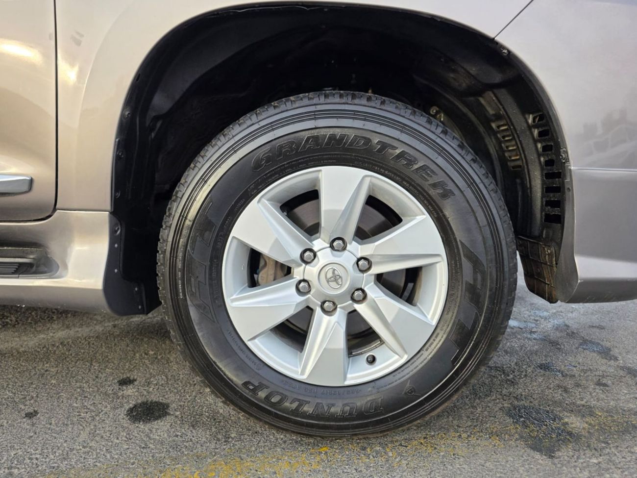 Toyota Land Cruiser TOYOTA LAND CRUISER PRADO SUV RHD 2019 MODEL 2.8 L DIESEL AUTOMATIC(PM52159)