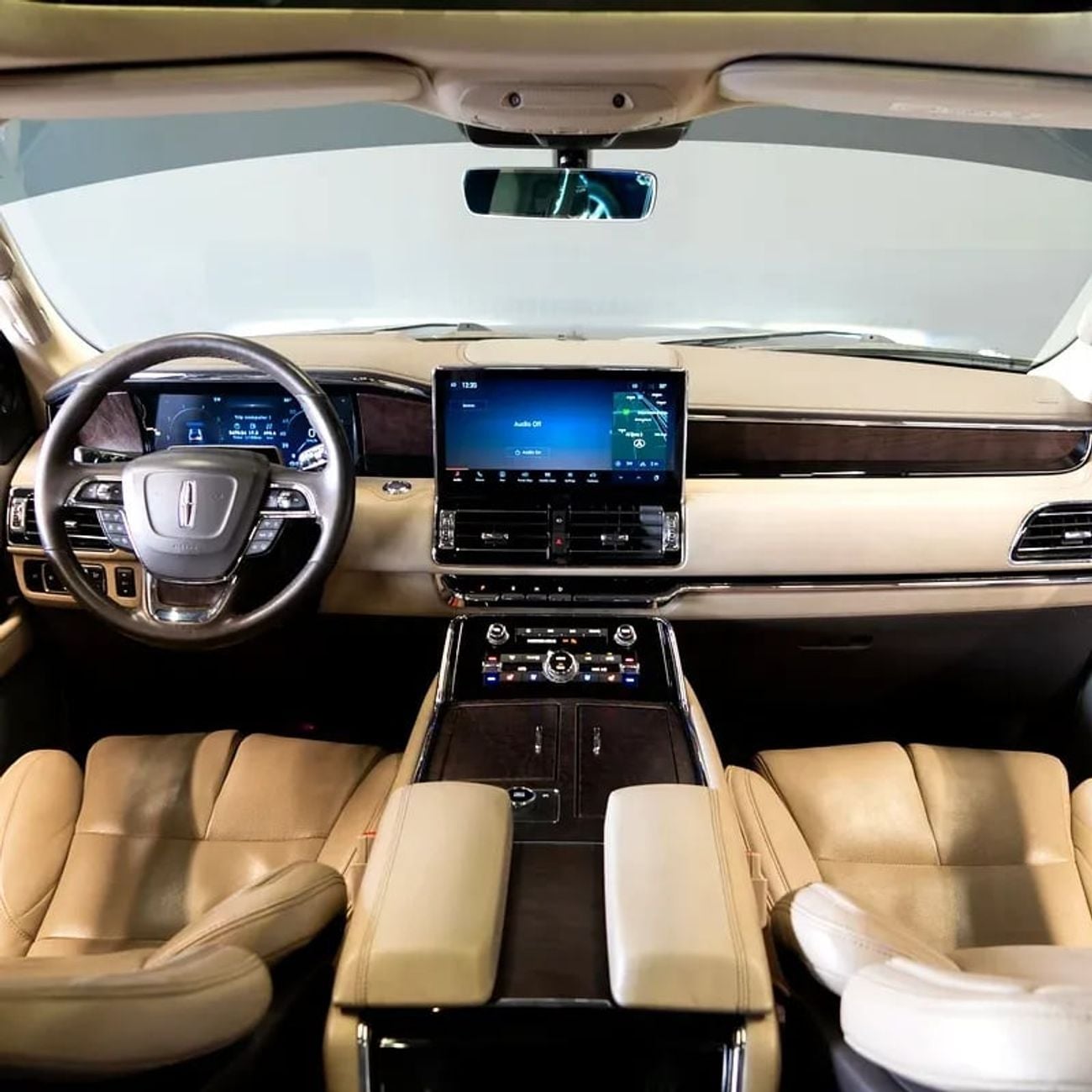 Lincoln Navigator Reserve 3.5L AED 3,257 P.M • 0% Downpayment • Navigator Reserve • 1 year warranty