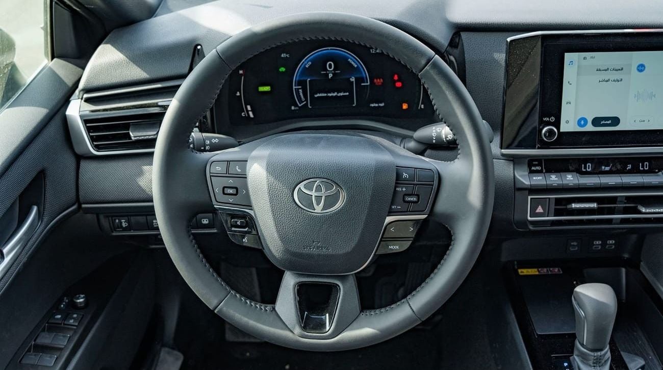 Toyota Camry 2025 Toyota Camry 2.5L LE Hybrid with panorama roof AT