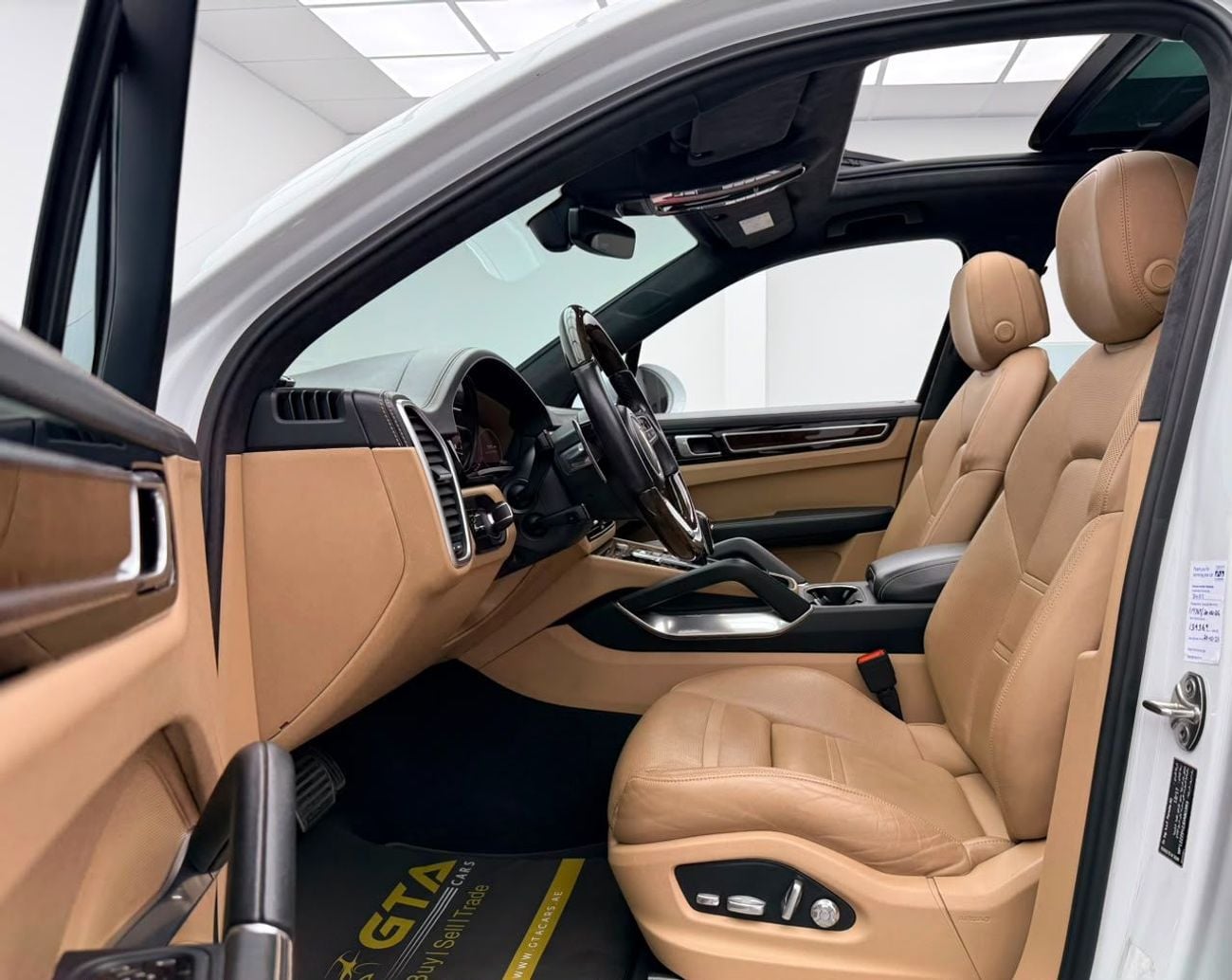 Porsche Cayenne Turbo 2018 Porsche Cayenne Turbo, Full Porsche Service History, Fully Loaded, Excellent Condition, GCC