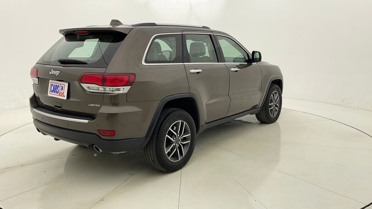 جيب جراند شيروكي LIMITED 3.6 | بدون دفعة مقدمة | اختبار القيادة في المنزل