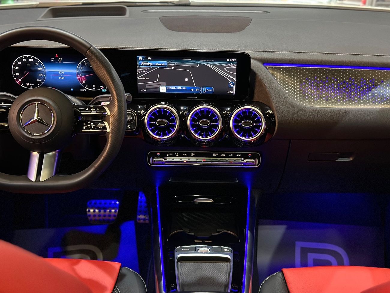 Mercedes-Benz GLA 200 Premium 1.4L MERCEDES-BENZ GLA200 | 2025 | GCC | UNDER WARRANTY & SERVICES (GARGASH)