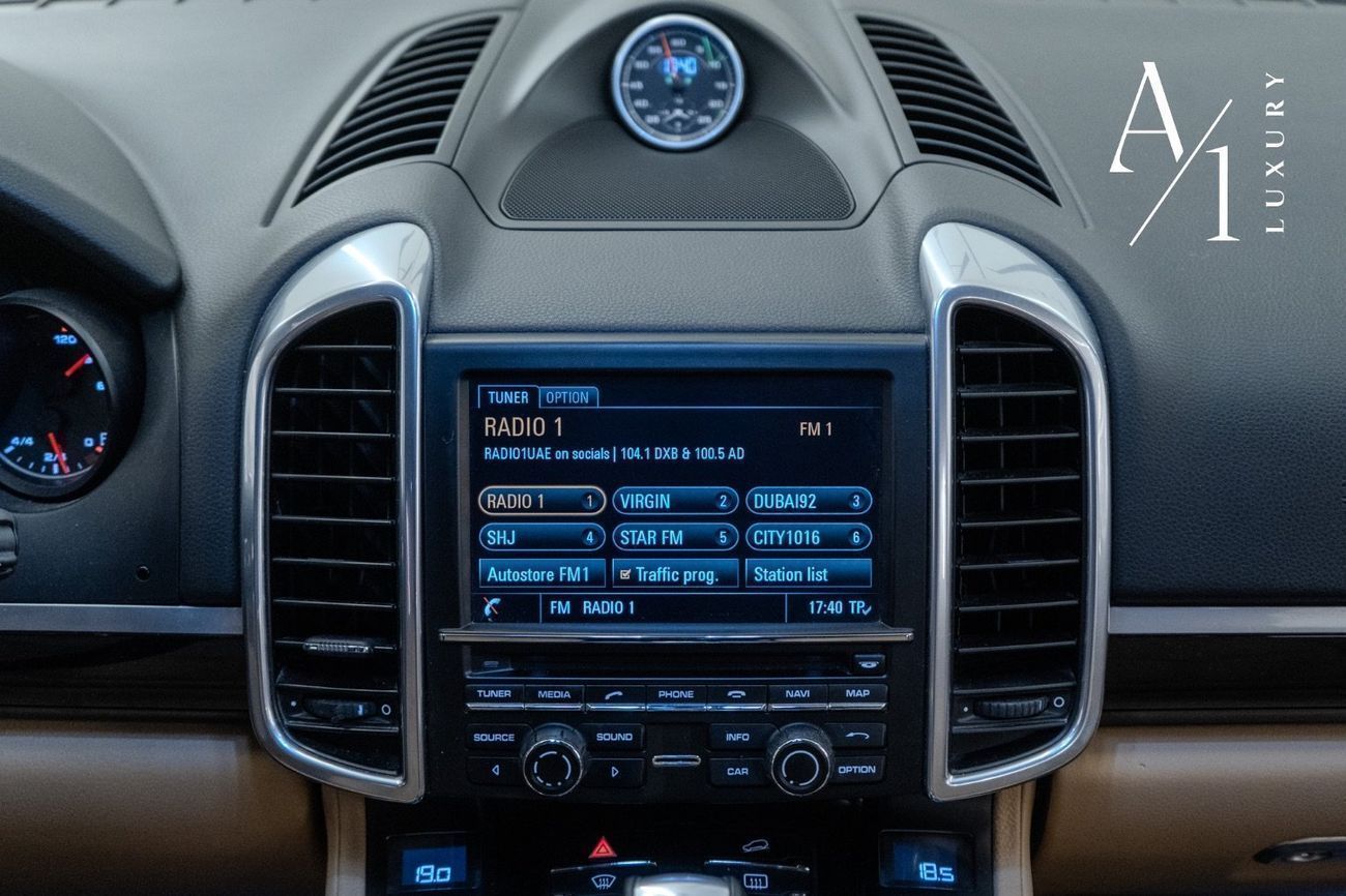 بورش كايان 2015 Porsche Cayenne S, 3.6L, V6, 420 BHP, Excellent Condition, GCC Spec