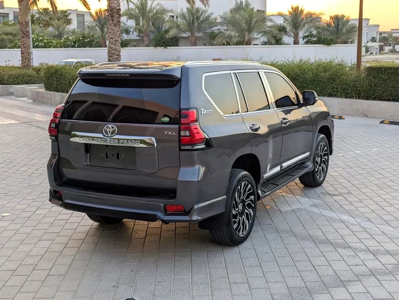 Toyota Prado TX-L Facelifted | Full Option | V6 4.0L | GCC Specs | Excellent Condition
