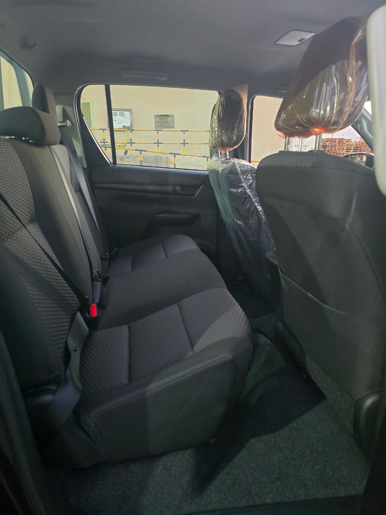 تويوتا هيلوكس Toyota Hilux 2.7L 2025 AT DC Mid Black Petrol (Export Only Africa)