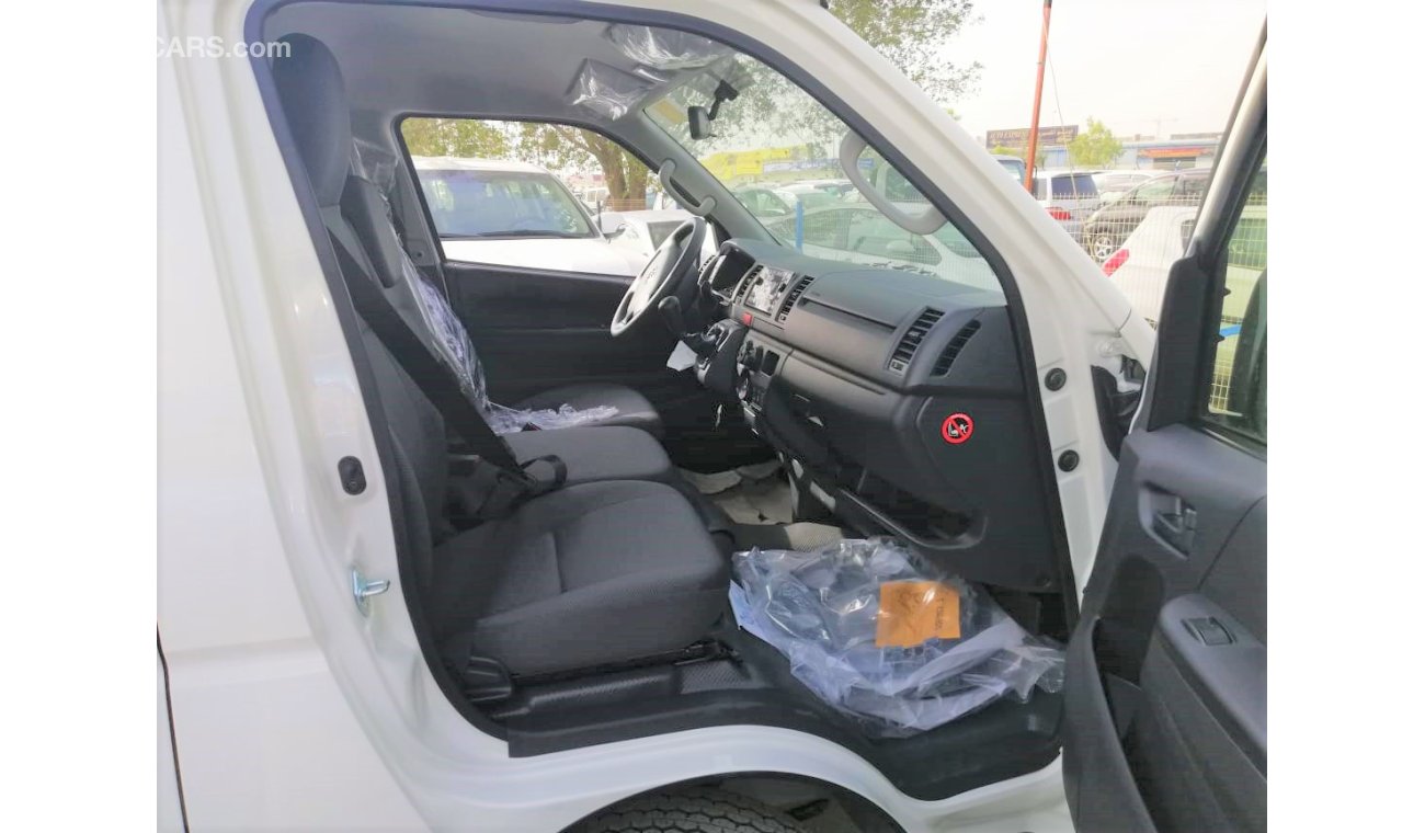 Toyota Hiace 13seats