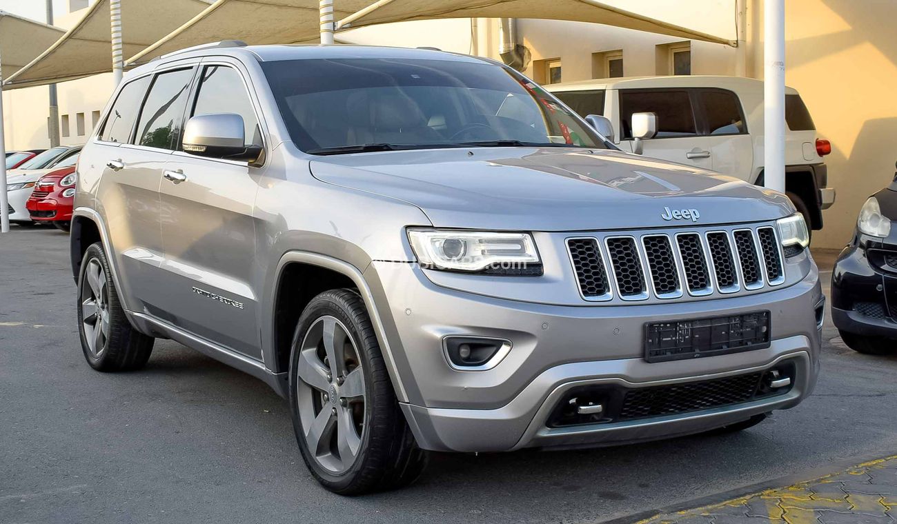 Jeep Grand Cherokee Overland 5.7L Hemi