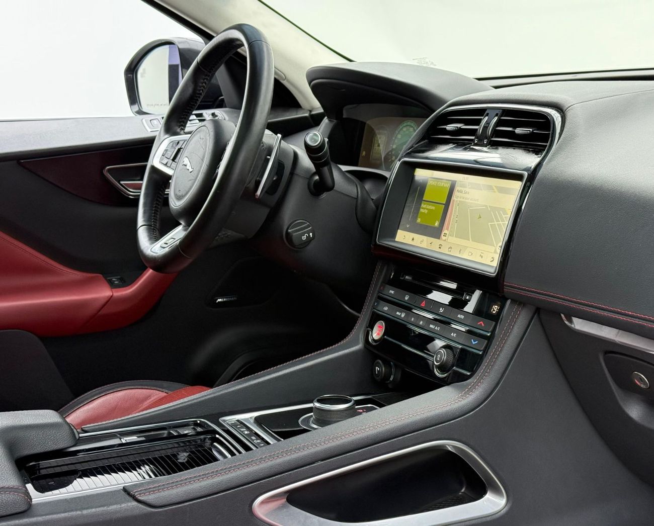 Jaguar F Pace R-Sport 2.0L 2018 Jaguar F-Pace R-Sport, 1 Year Unlimited KM Warranty, Full Service History, GCC